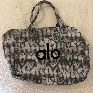 Alo Yoga tote bag